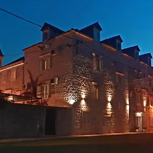 3* Gostinjska kuća Carol